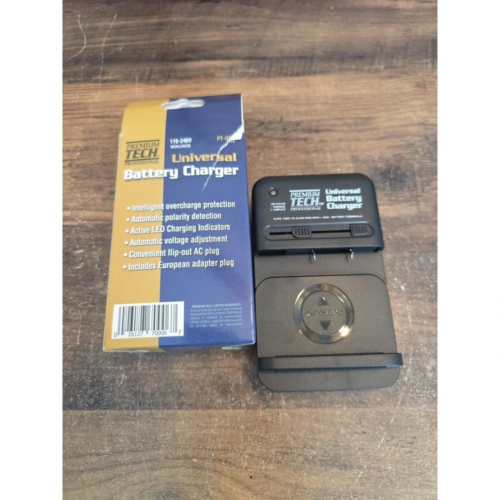 Premium Tech Professional Universal Battery Charger USB Charging Port New in Box